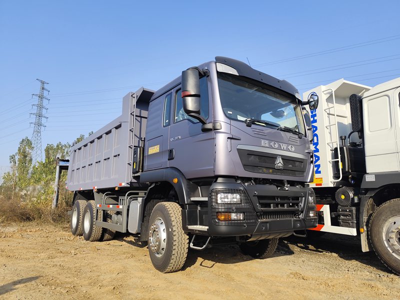HOWO TIPPING TRUCK