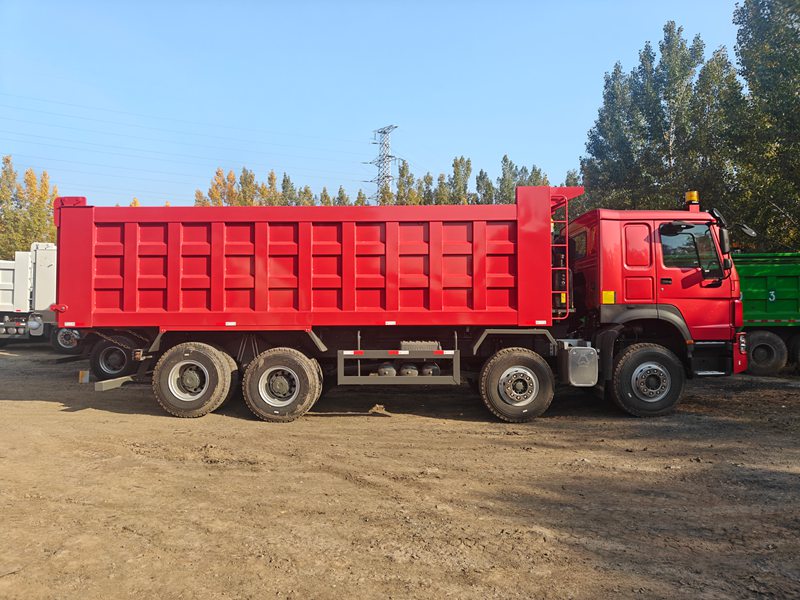HOWO DUMP TRUCK