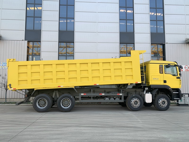 HOWO TIPPING TRUCK