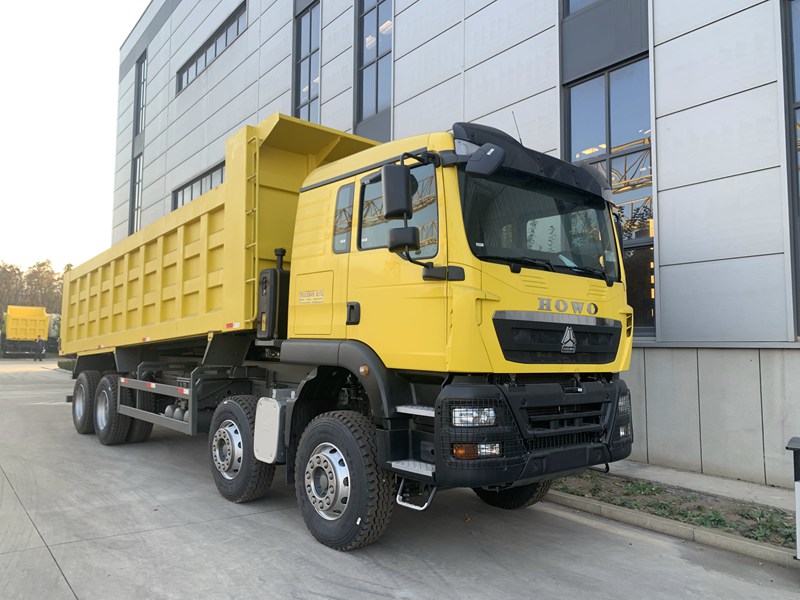 HOWO DUMP TRUCK