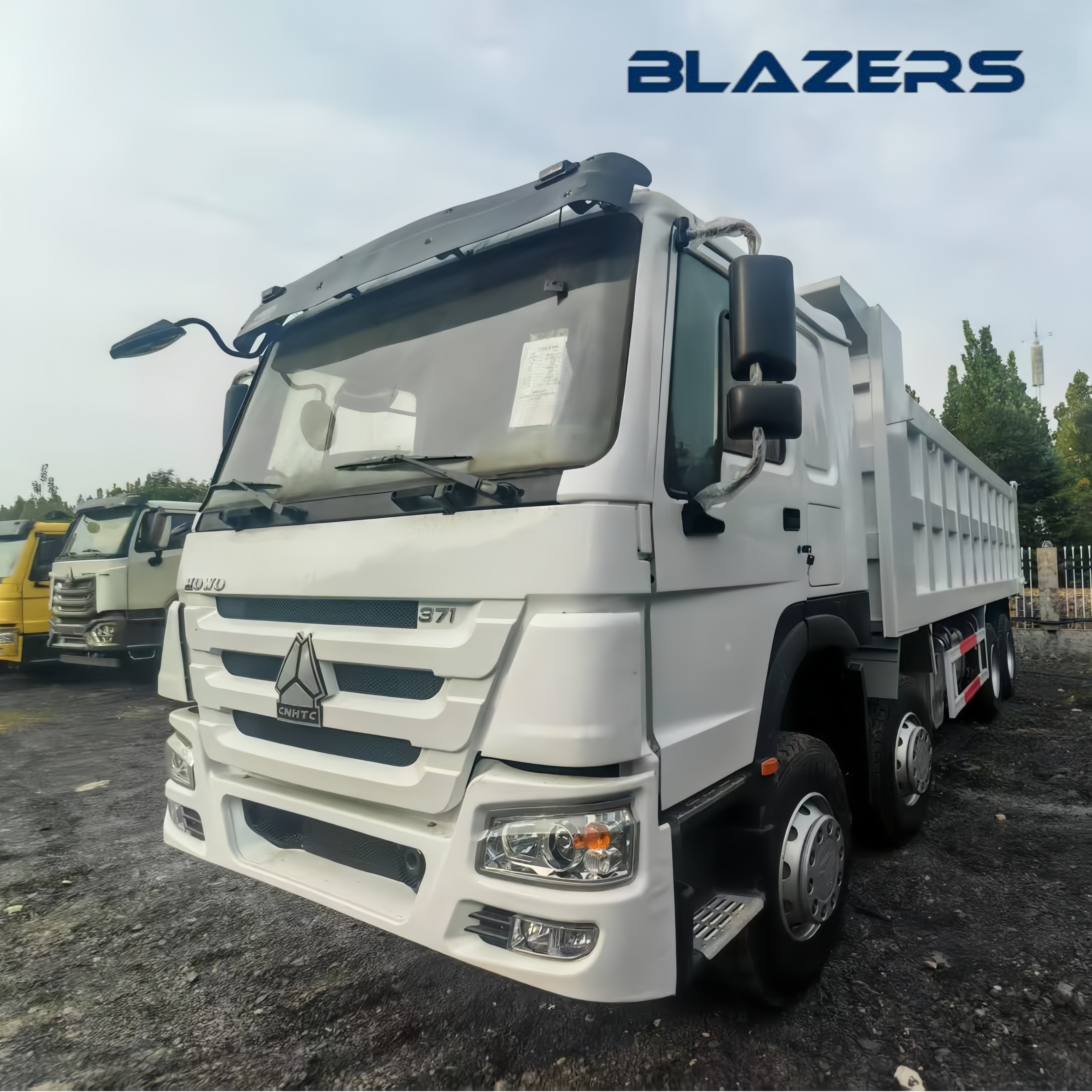 High Performance 30-40T Sinotruk Howo 371 6X4 Dump Truck Transporting Sand In Ghana