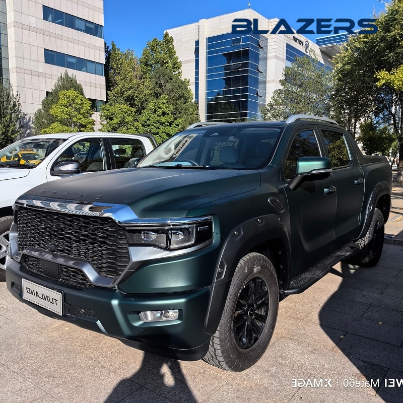 High-End Desert Truck 35 All-Terrain Tires 10,000lb Winch  UAE Stock