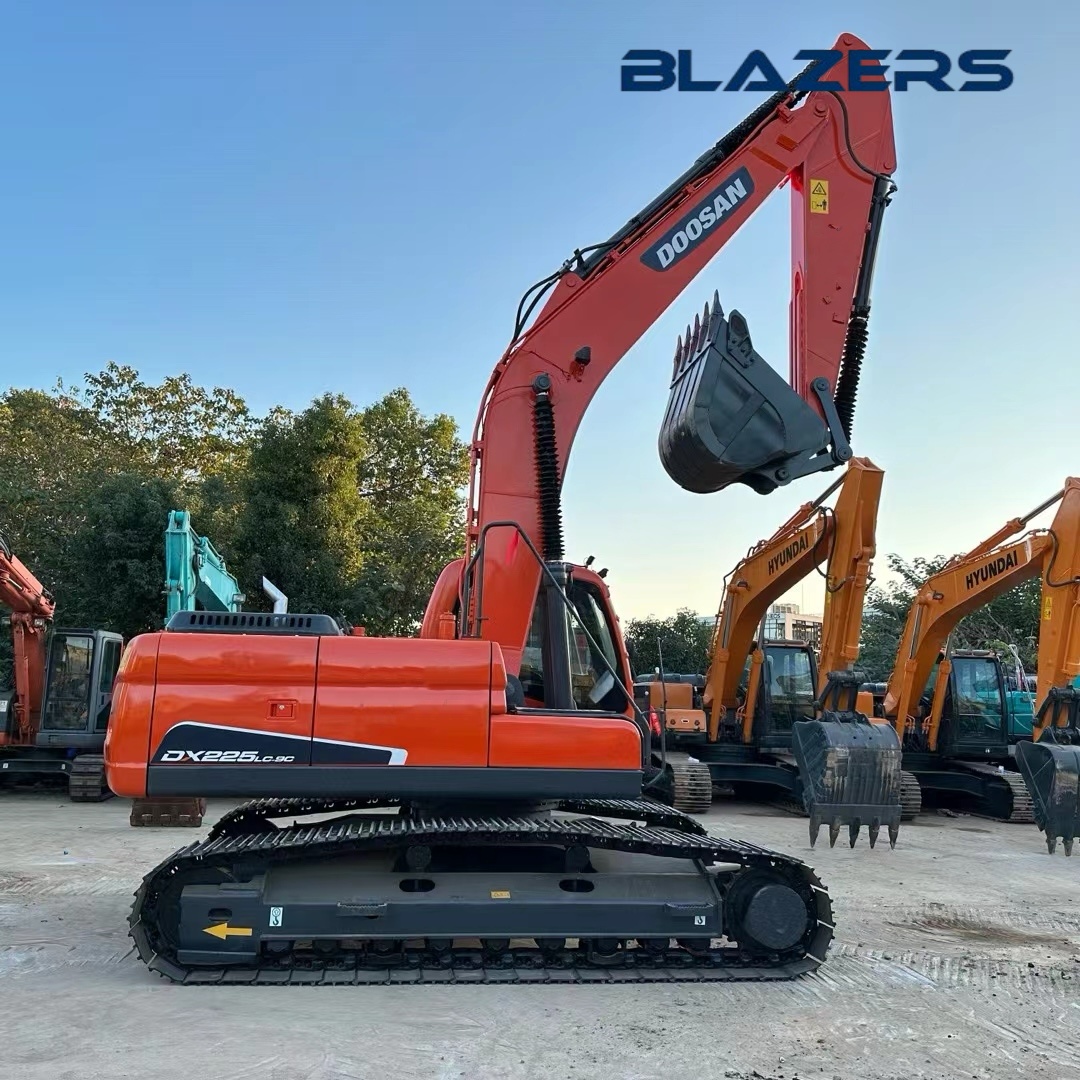 2020 second-hand Doosan 225 excavator excellent condition and suitable for countries in Latin America