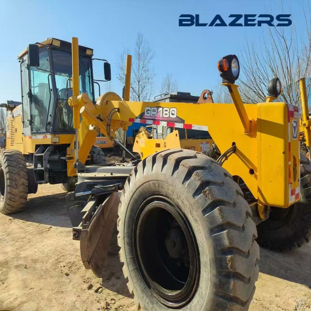 Cheaper price 16-ton XCMG GR180 motor grader for road subgrade leveling operations