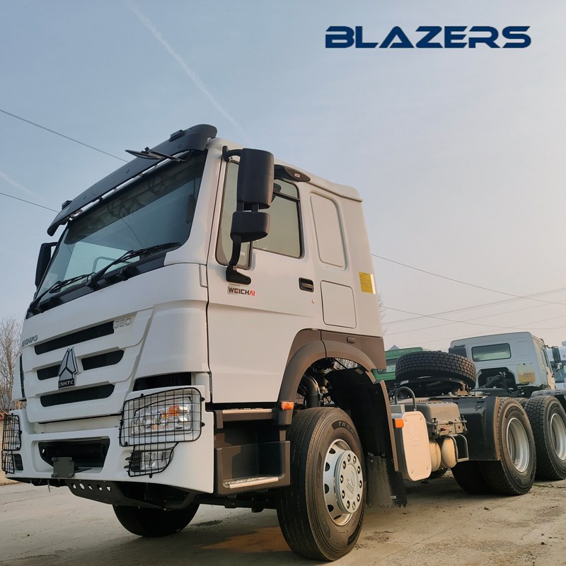 Used SINOTRUK 6x4 380HP RHD Tractor Truck To Zambia