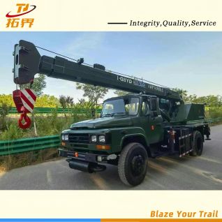 Low Fuel Consumption Used XCMG QY8D-I 8-Ton Truck Crane For Egypt