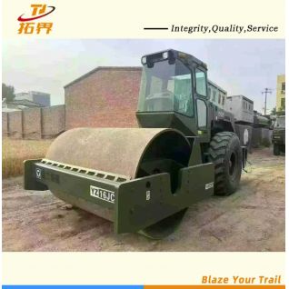 The high-quality, high-performance 16-ton XCMG YZ16JC single-drum roller is ideal for complex terrain