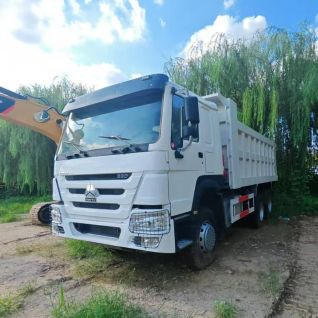 Hot Sale 10 Wheel 20000L Sinotruk Howo Dump Truck 6x4 380HP For Guyana