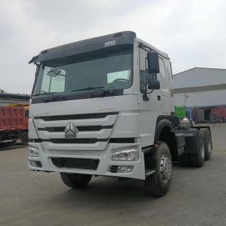Low Fuel Consumption SINOTRUK HOWO 6X4 Trailer Tractor Head Cng Tractor Truck For Long-Distance Transport