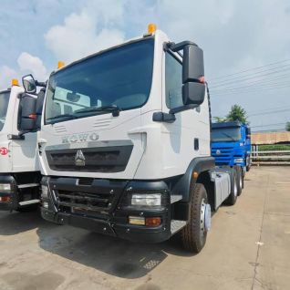 Used 6x4 Tractor Truck Howo Engineering Transportation For Zambia