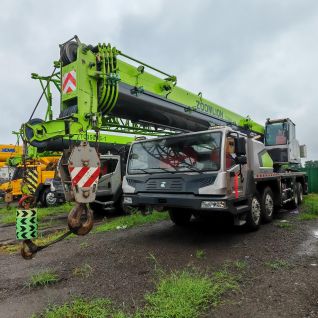 Cheaper Price Used 80-Ton ZOOMLION Truck Crane for Bridge Projects