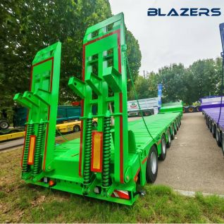 Durable 8 Axles Flatbed Trailer Bulk Goods Transportation For Libya