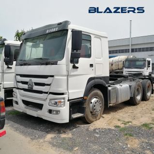 Used Tractor Trucks 375HP 6X4 HOWO Sinotruk Truck 10 Wheel For Liberia