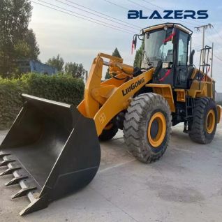 A near-new conditioned 3m³ LIUGONG 856H wheel loader is suitable for sand and gravel handling operations