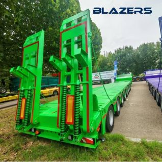 Durable 8 Axles Flatbed Trailer Bulk Goods Transportation For Libya