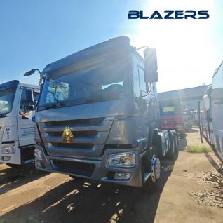 Low Price Used Sinotruk Howo 6x4 Tractor Truck With Euro 2 Emission Trucks For Indonesia