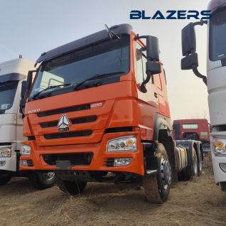 High Performance 10 Wheel SINOTRUK 400HP Tractor Head For Engineering Transportation