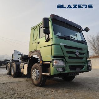 High Performance 400HP SINOTRUK HOWO 10 Tires Trailer Truck